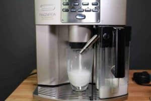 delonghi-esam-3500-milchschaum