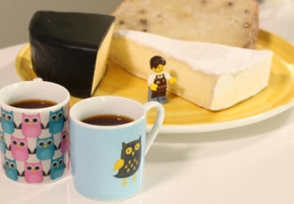 Kaffee in Kombination mit Käse