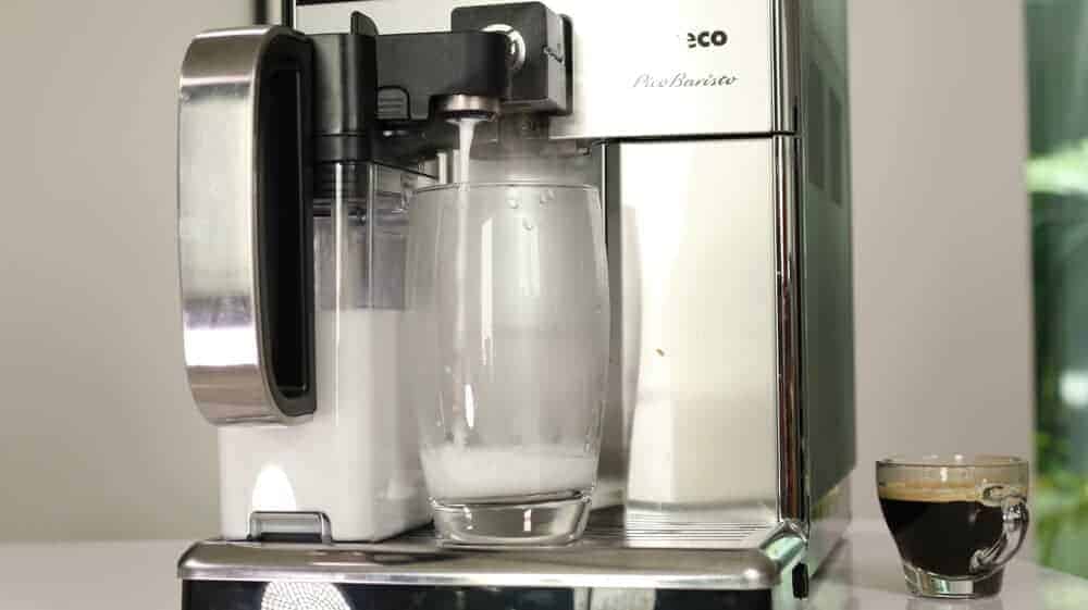 Saeco PicoBaristo Kaffeevollautomat Milchschaum