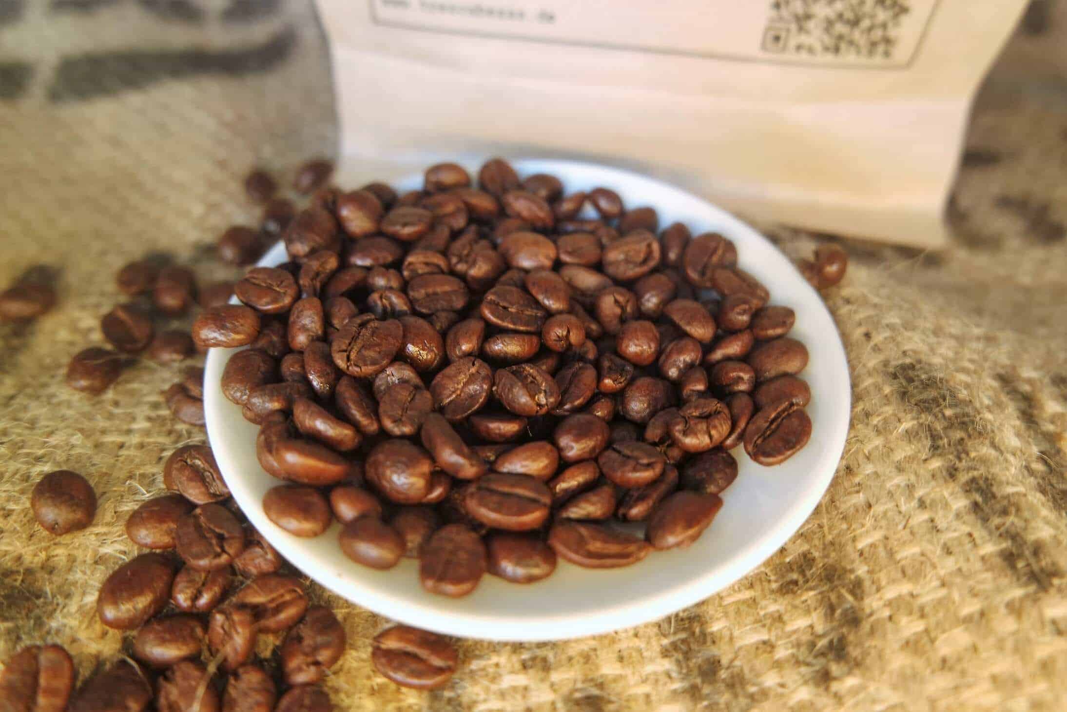 Entkoffeinierter Kaffee im Test und Vergleich. Wie gesund ist er wirklich?