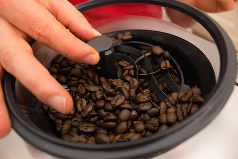Adjusting Grinder Cappuccino Maker