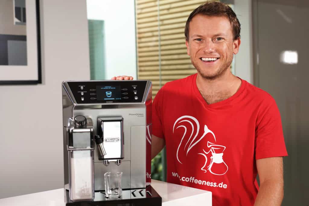 Barista Arne und der Delonghi Primadonna