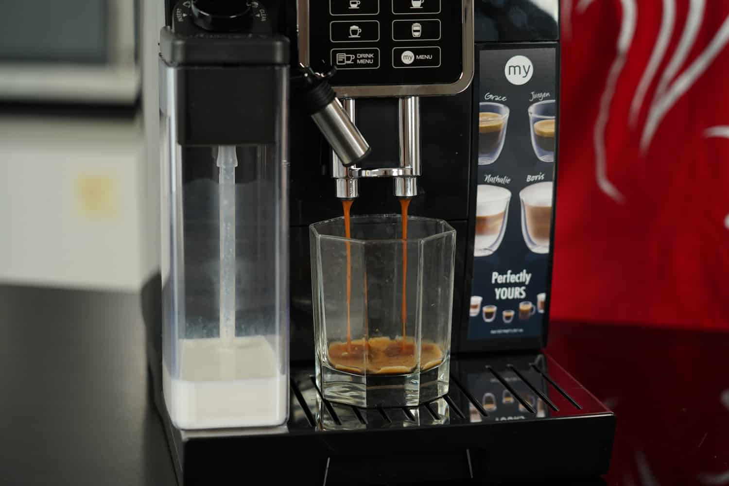 Pulling an espresso shot from the DeLonghi Dinamica