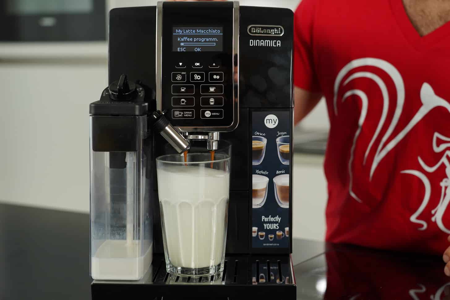 DeLonghi Dinamica ECAM 350.55.B Koffiezetapparaat bonen Latte Macchiato-uitloop