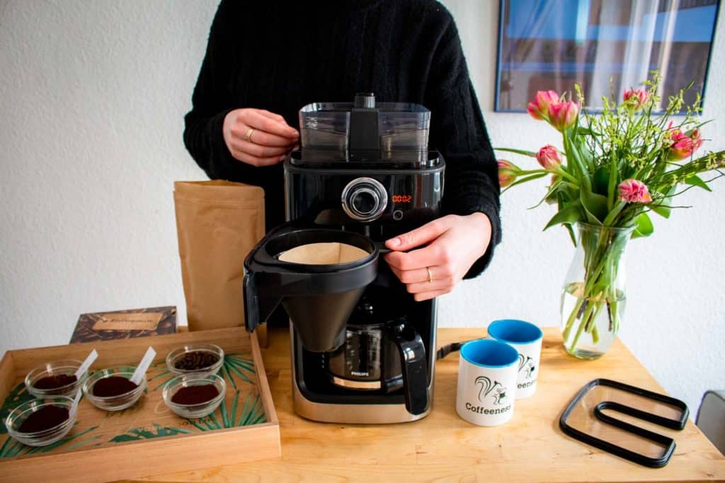 Kaffeemaschine mit Mahlwerk Filter