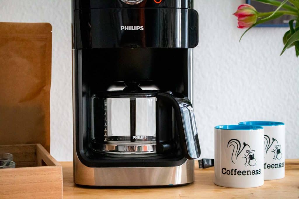 Philips Grind und Brew HD7769/00 Kaffeemaschine mit Mahlwerk Kanne