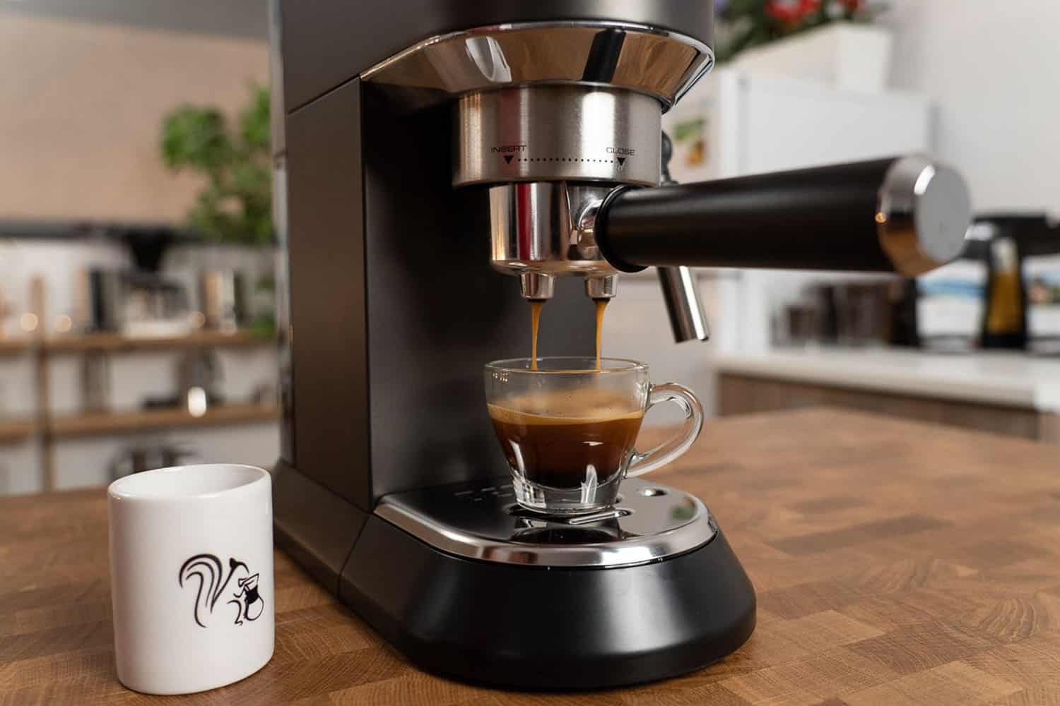 De'Longhi Dedica EC685 Review: Make Espresso In Style