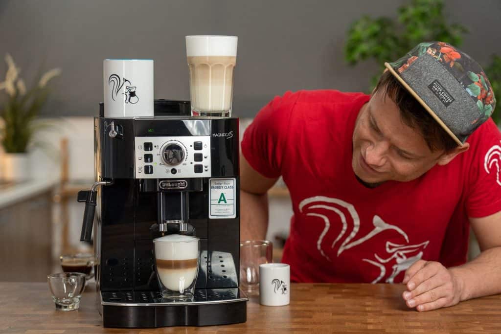 DeLonghi ECAM 22.110.B Bezug zuschauen
