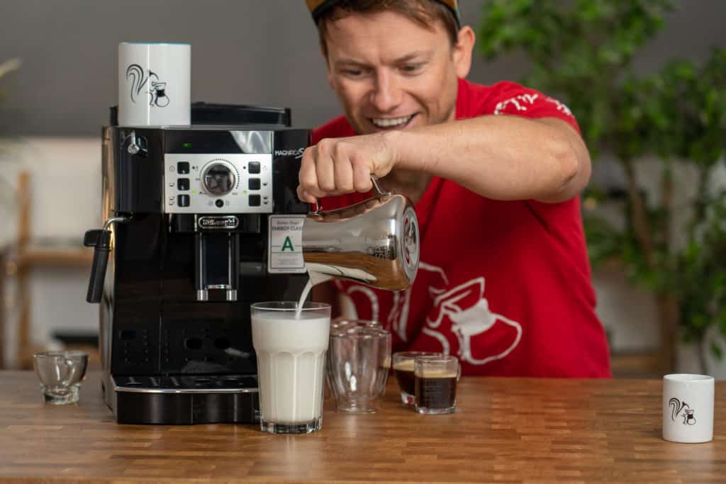 DeLonghi ECAM 22110B Milchschaum Latte neu