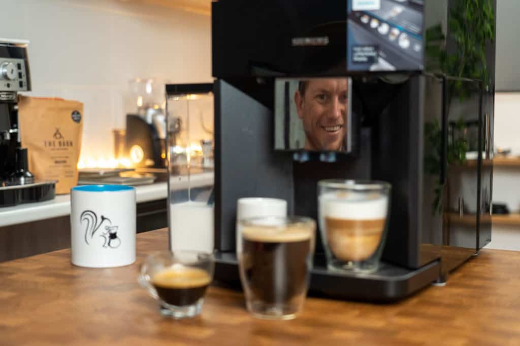 Siemens EQ.5 Kaffeevollautomat alle bezogenen Kaffeegetraenke
