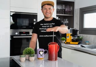 French Press Arne Stempel druecken