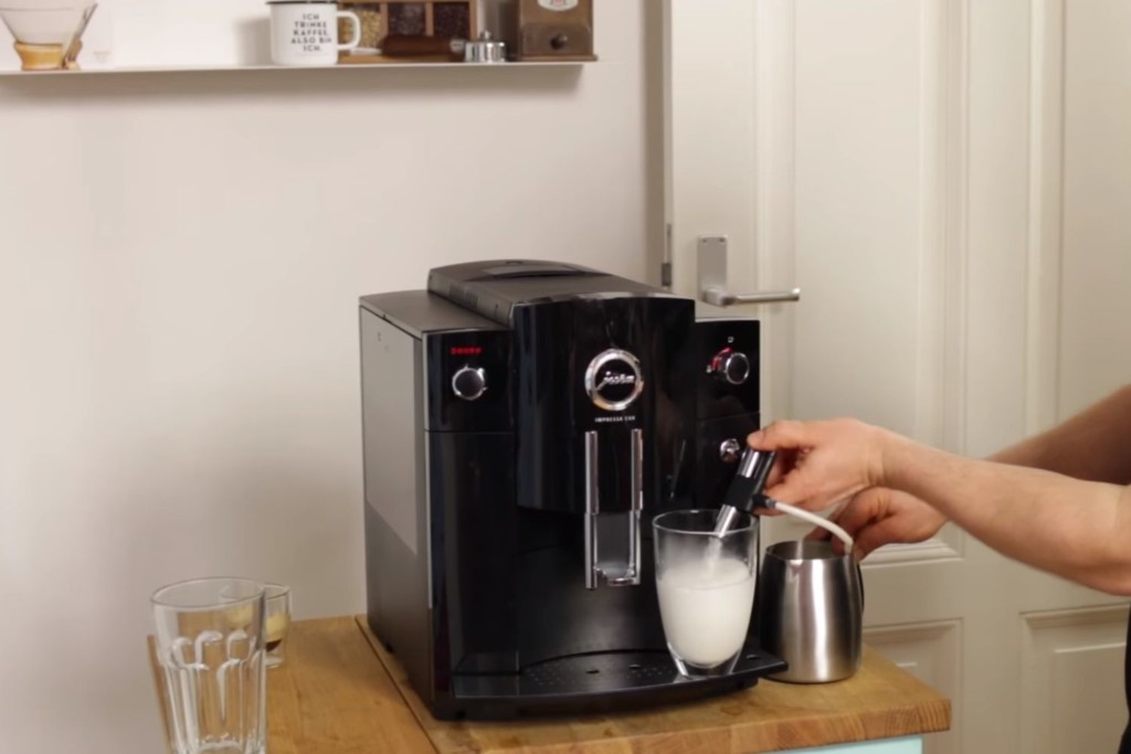 Jura Impressa C60 Kaffeevollautomat Milchschlauch Arne