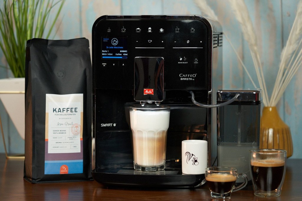 Melitta Caffeo Barista TS Smart Latte Macchiato fertig vorne
