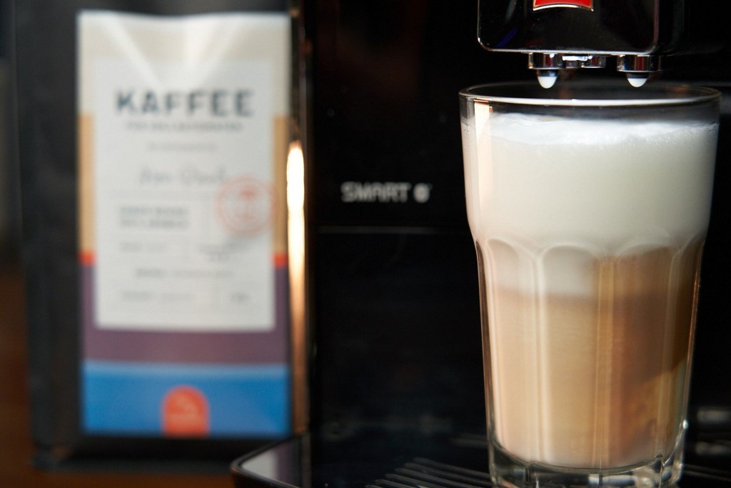 Melitta Caffeo Barista Kaffeevollautomat Latte Macchiato Nah