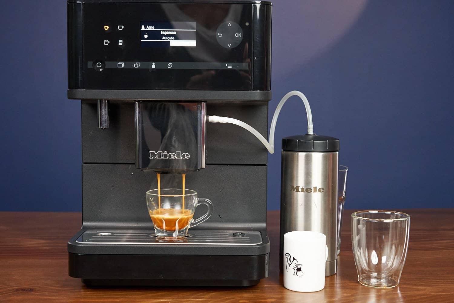 Miele CM6 Kaffeevollautomat Espressobezug