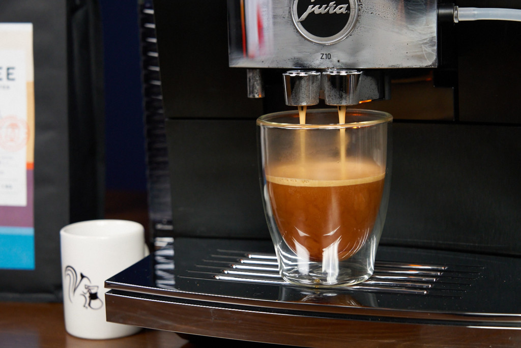 Jura Z10 Kaffeevollautomat Kaffee Bezug nah