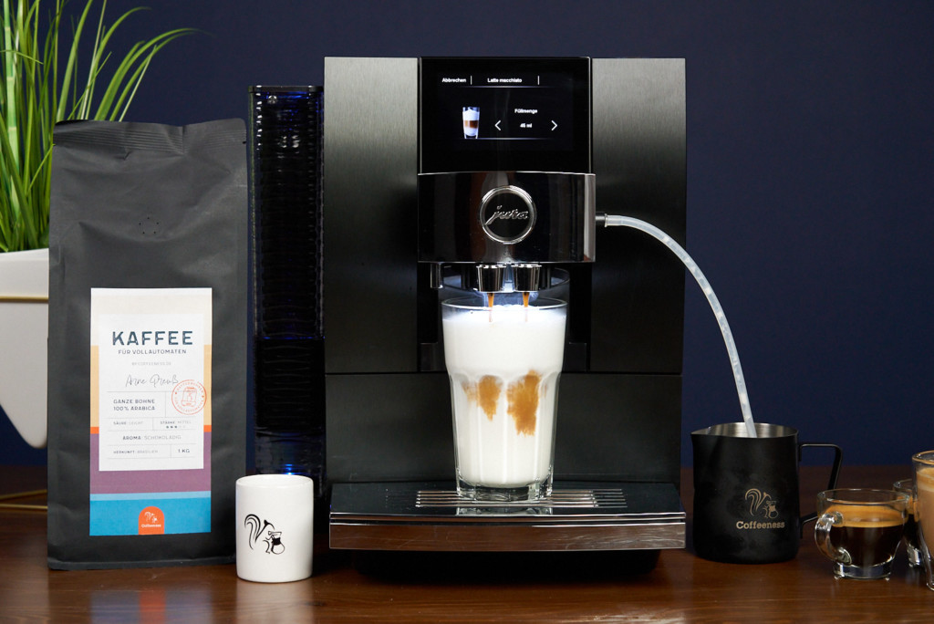 Test Delonghi Rivelia Latte : la cafetière avec broyeur qui a tout pour  elle - Les Numériques