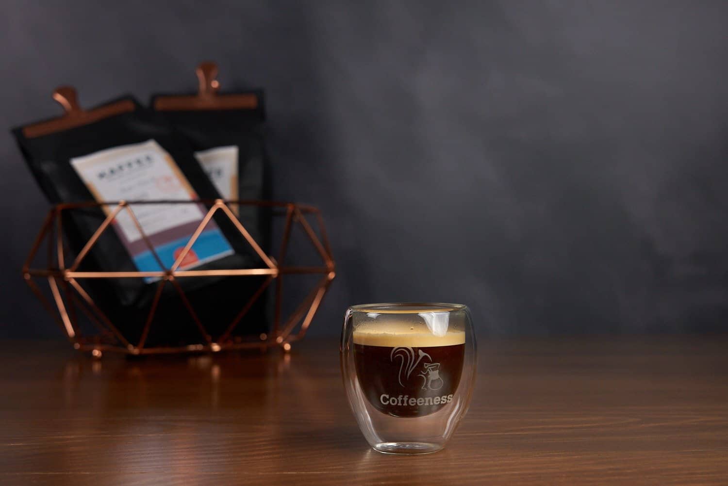 4er Set Doppelwandig Espressotassen aus Glas mit Henkel Spülmaschinenfest Hält lange warm 4er Set Doppelwandig Espressotassen aus Glas mit Henkel Spülmaschinenfest Hält lange warm