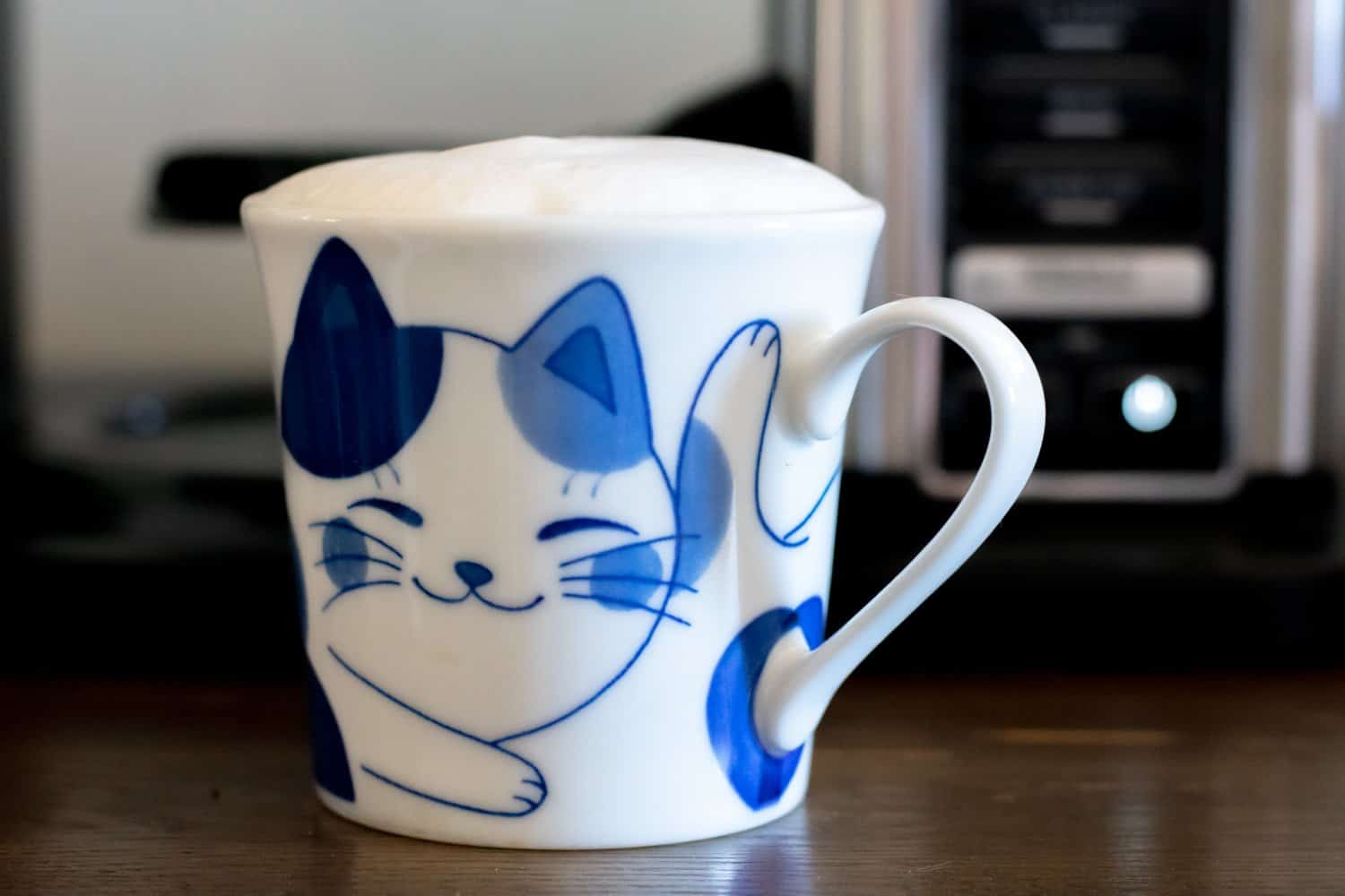 https://www.coffeeness.de/wp-content/uploads/2021/12/ninja-specialty-coffee-maker-cm401-cappuccino.jpg