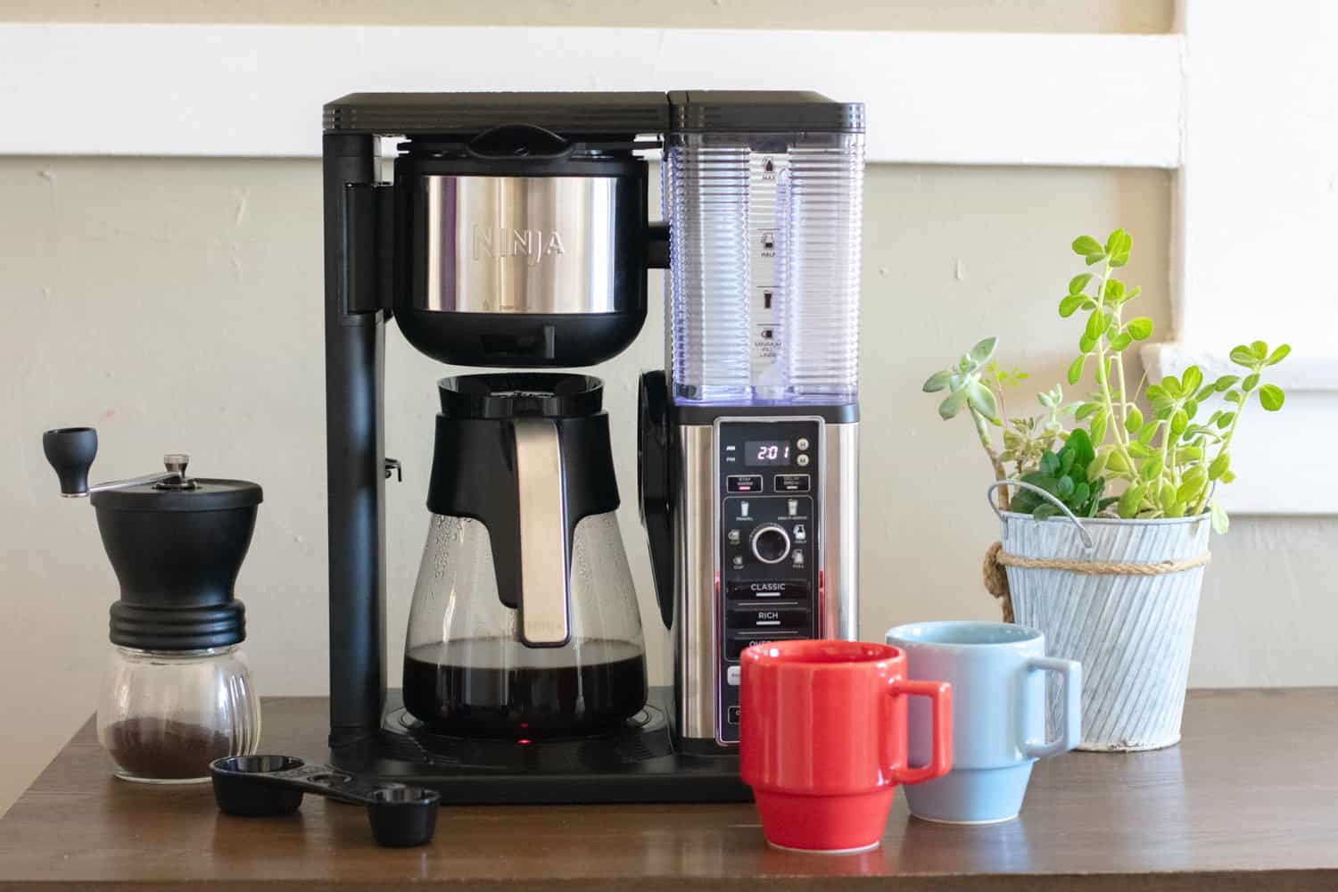 Ninja Hot & Iced, Single Serve or Drip Coffee System, CM300 - Coffee Makers  & Espresso Machines, Facebook Marketplace