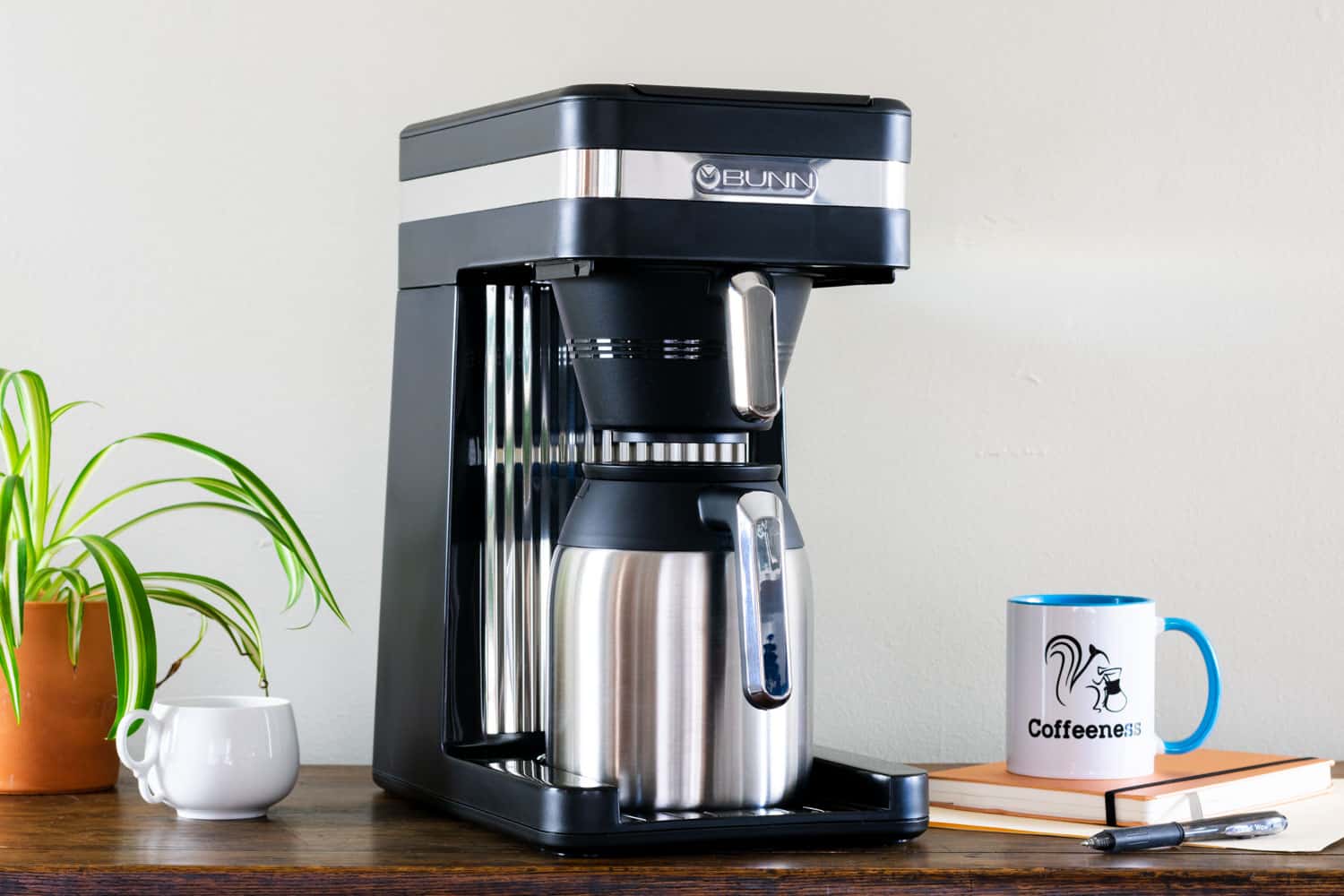 Bunn Velocity Brew BT review: A no-frills coffee machine that brews up  tasty pots in a flash - CNET