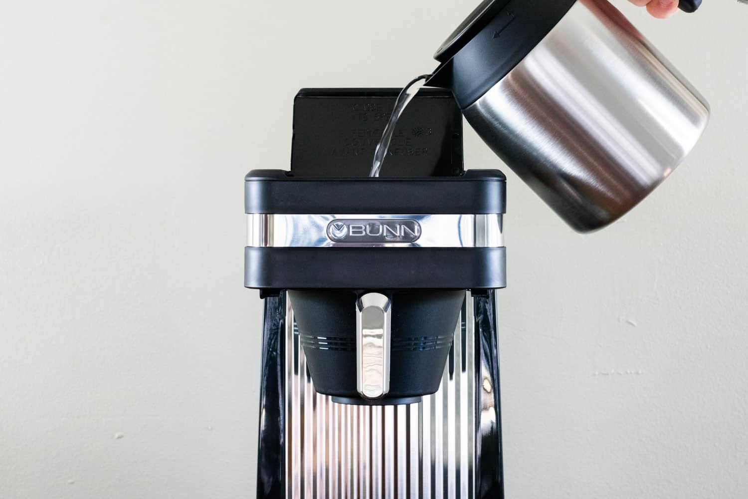 Bunn Velocity Brew BT review: A no-frills coffee machine that brews up  tasty pots in a flash - CNET