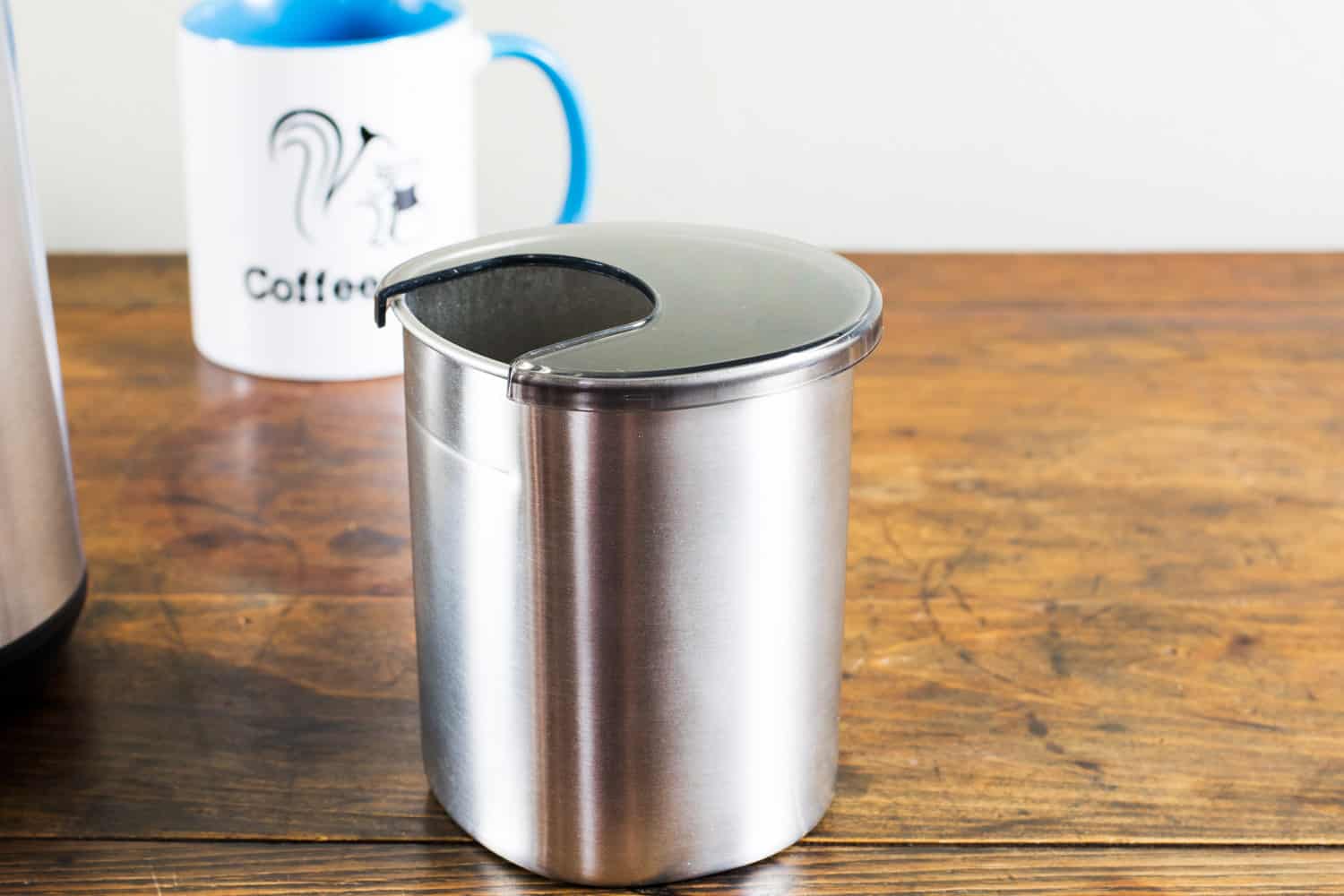 https://www.coffeeness.de/wp-content/uploads/2022/03/OXO-Coffee-Grinder-Bin.jpg