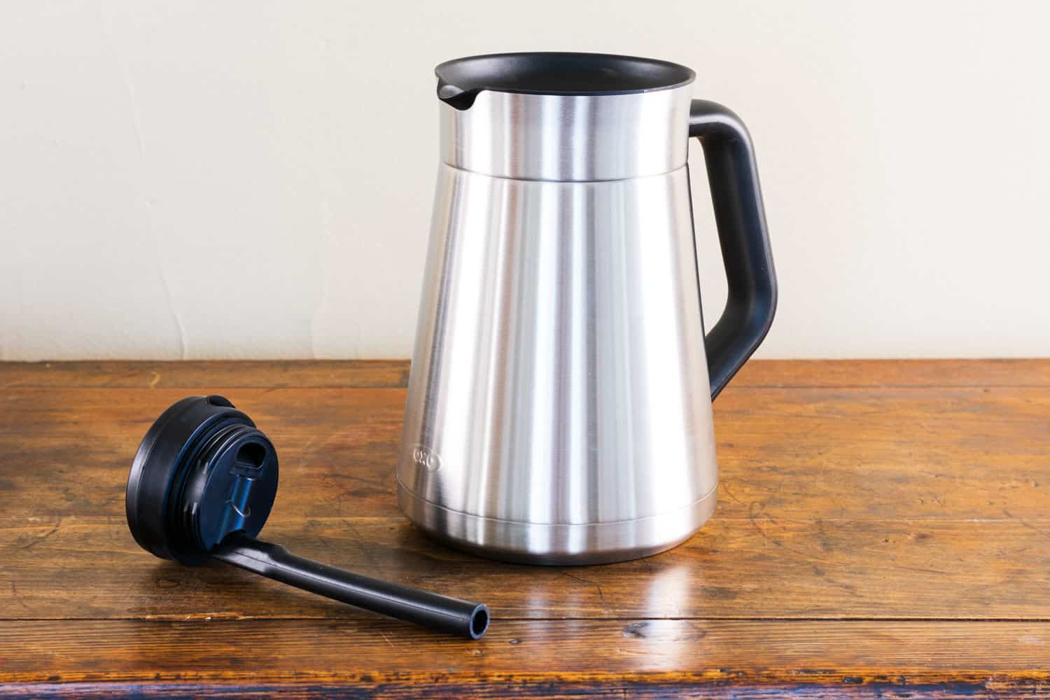 https://www.coffeeness.de/wp-content/uploads/2022/05/OXO-9-Cup-Coffee-Maker-Carafe-and-Straw.jpg