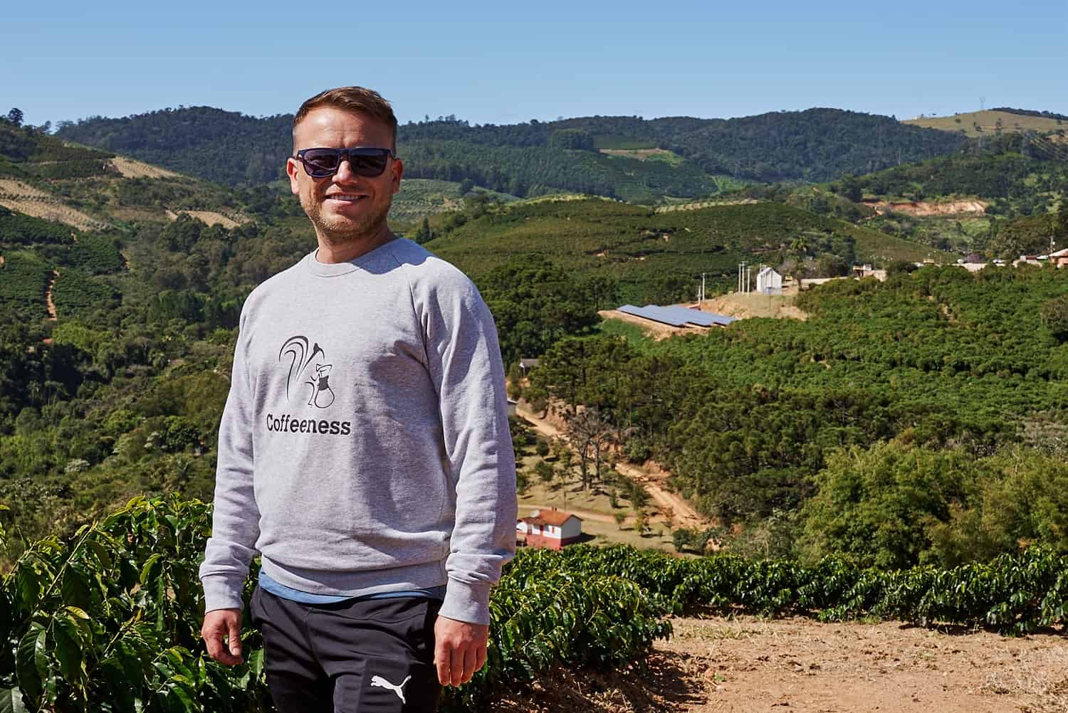 Brasilien Kaffeefarm 2022 Arne Vor Berge