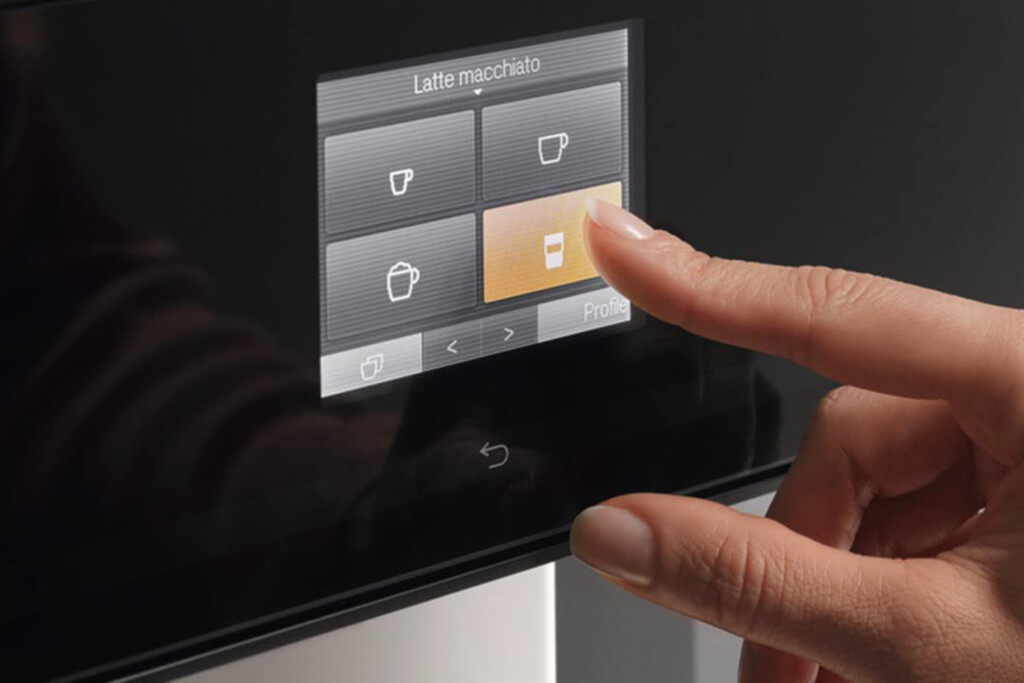 The LCD-Touchscreen of the Miele CM 7750.