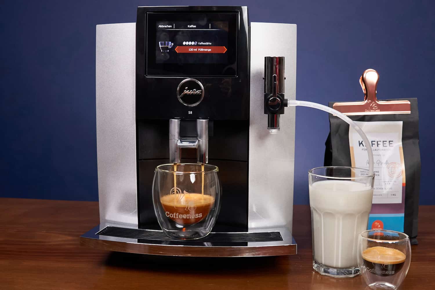 Espresso Machine LatteGo for Easy Lattes, Coffee and More