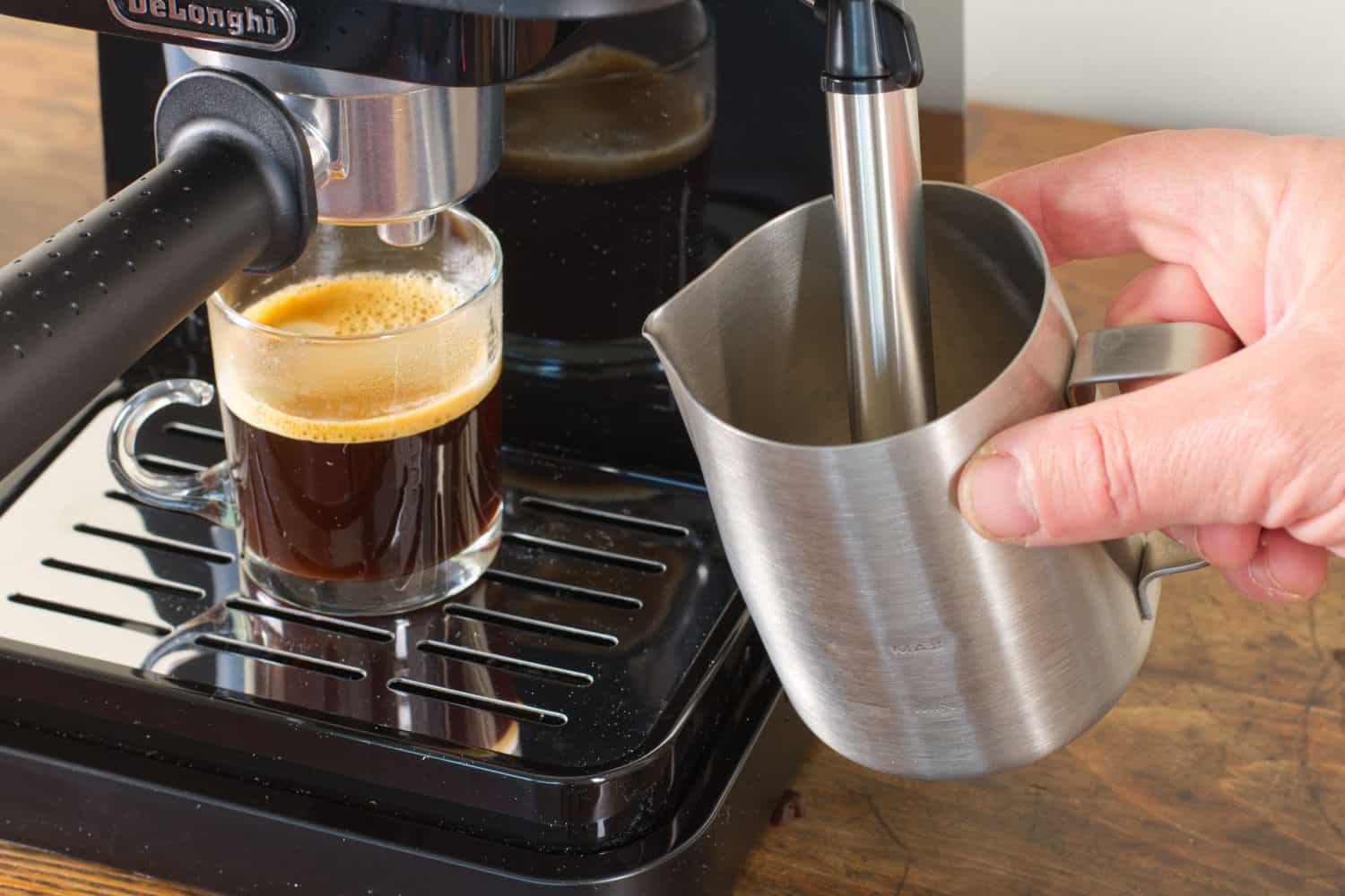 De'Longhi Stilosa Manual Espresso Machine, Latte & Cappuccino Maker &  Reviews