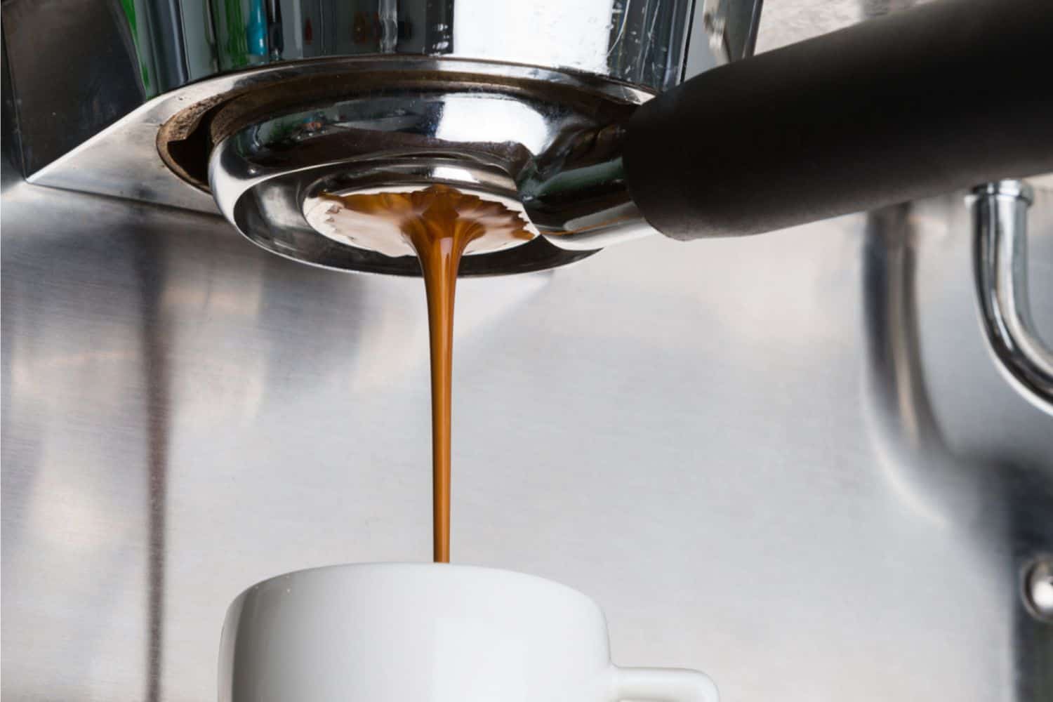 https://www.coffeeness.de/wp-content/uploads/2023/02/espresso-bottomless-portafilter.jpg