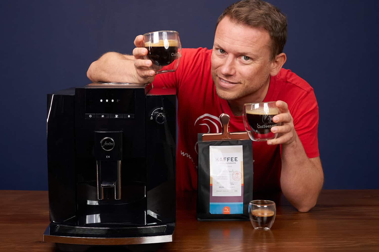 Jura E4 Test 2024: Kaffeevollautomat für Espresso