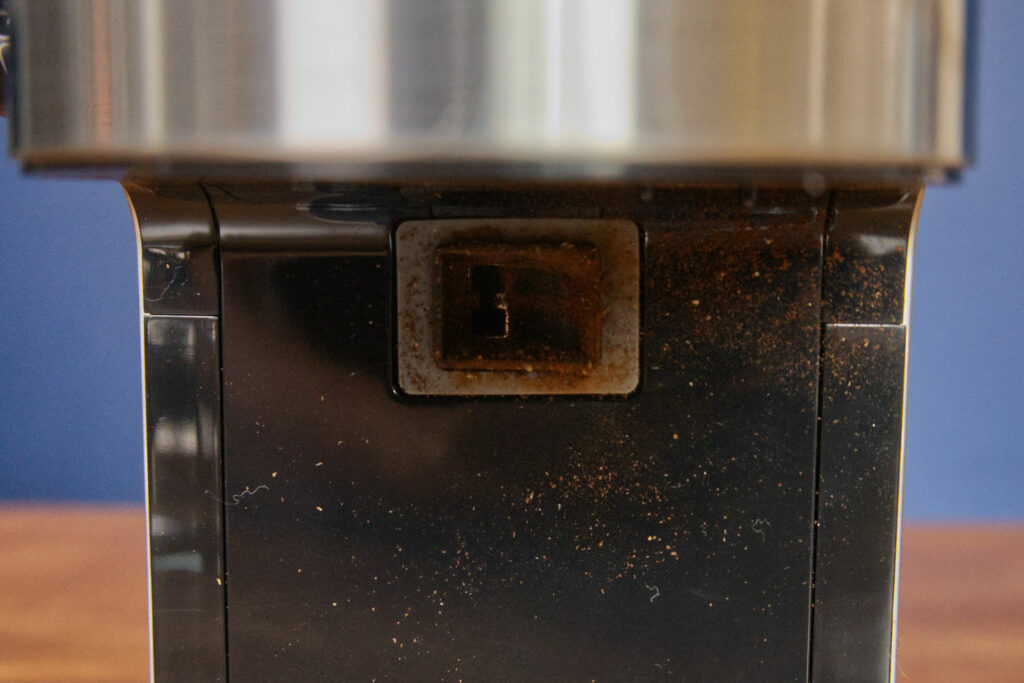 Braun Kaffeemuehle Pulverausgang
