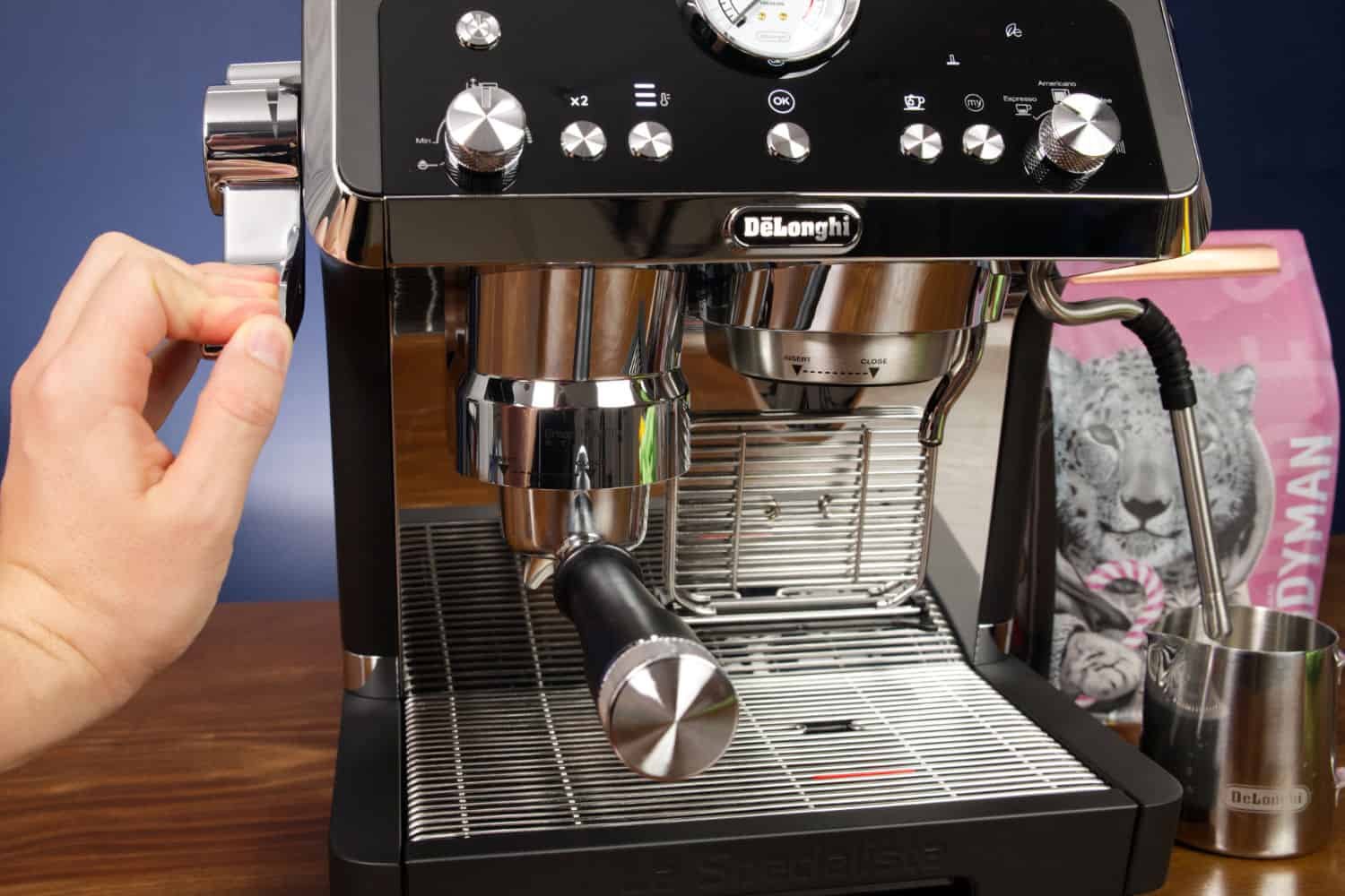 De'Longhi Rivelia review: finally – a compact, luxury bean-to-cup machine