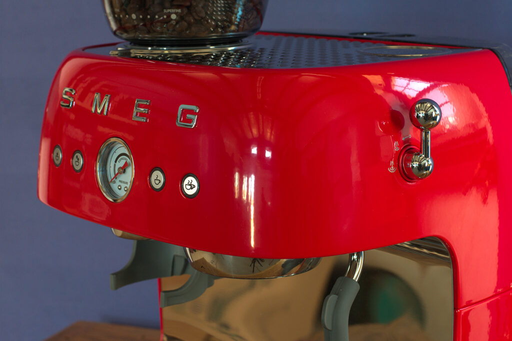 SMEG Semi-Automatic Espresso Machine Interface
