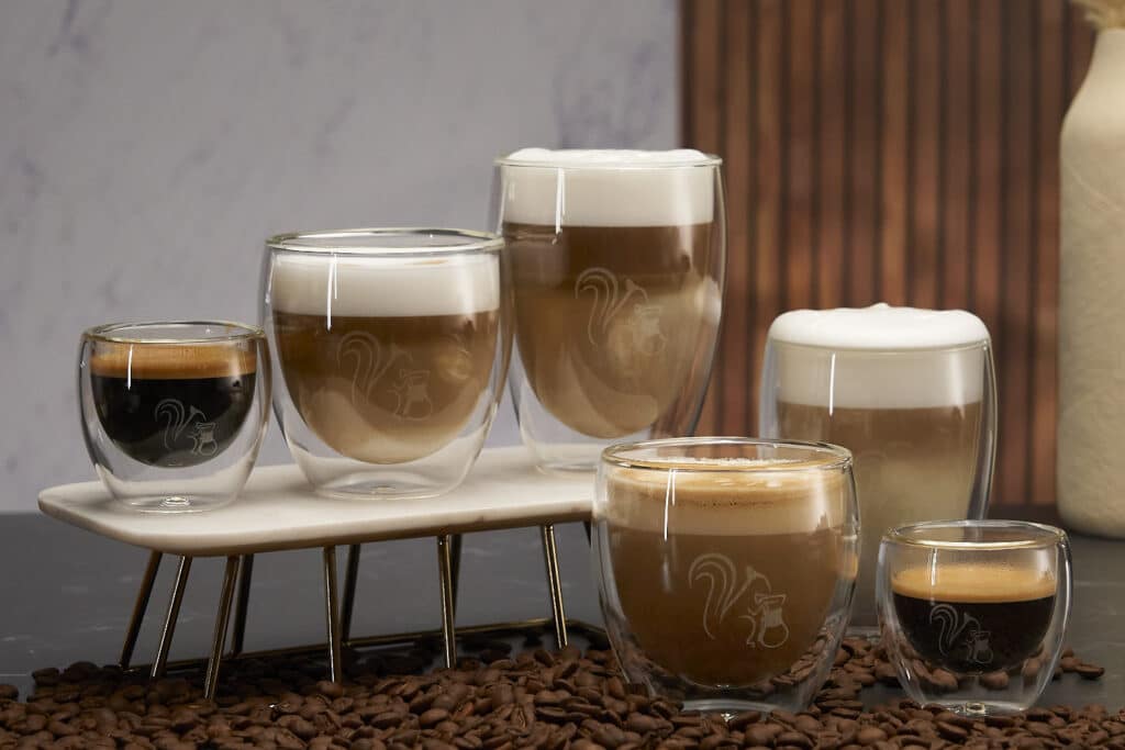 Doppelwandige Kaffeeglaeser in verschiedenen Groessen von Coffeeness