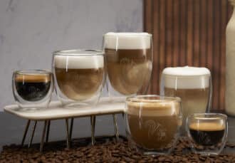 Doppelwandige Kaffeeglaeser in verschiedenen Groessen von Coffeeness