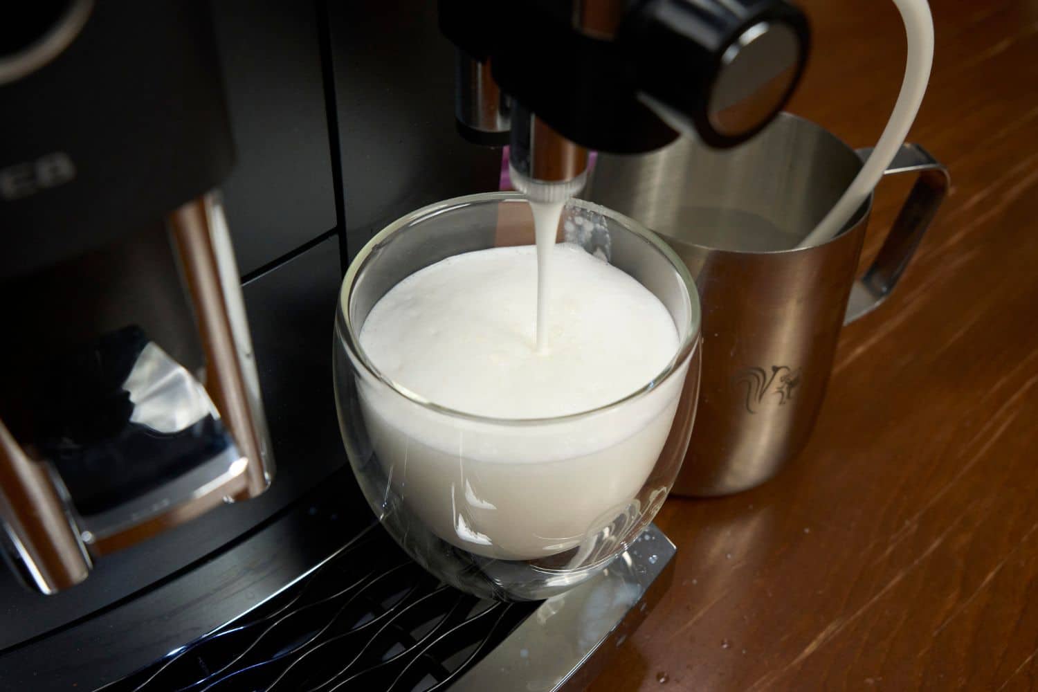 Jura E8 ED Milchschaum